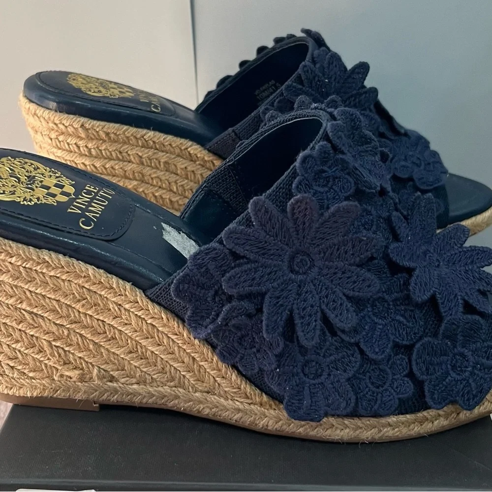 Vince Camuto‎ Navy Blue Floral Wedge Sandals Espadrille Slip-On New